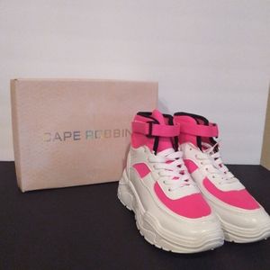 Woman's Cape Robbin Pink Unity Sneaker size 8